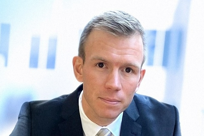 Headshot-MarkCarlson