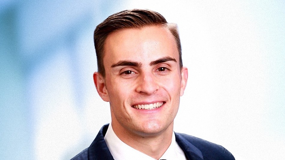 Headshot-AndrewDeLaFuente